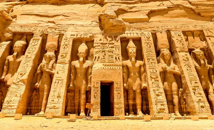 abu-simbel-1